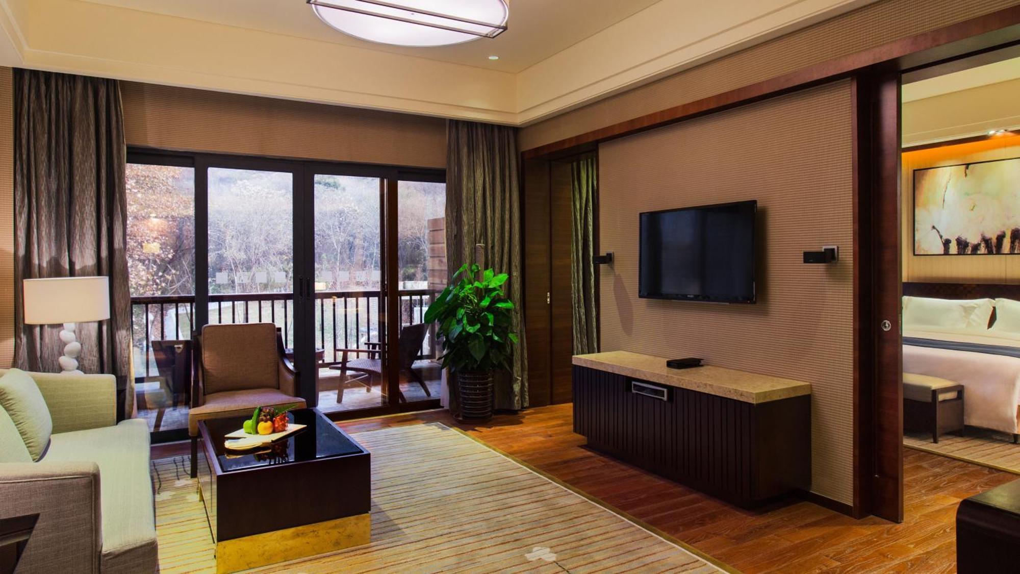 Holiday Inn Resort Chaohu Hot Spring By Ihg Hefei Exterior foto
